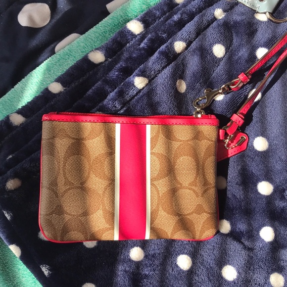Coach wristlet - Picture 3 of 3